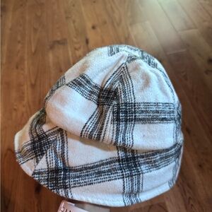Plaid Women's Hat in Black and White